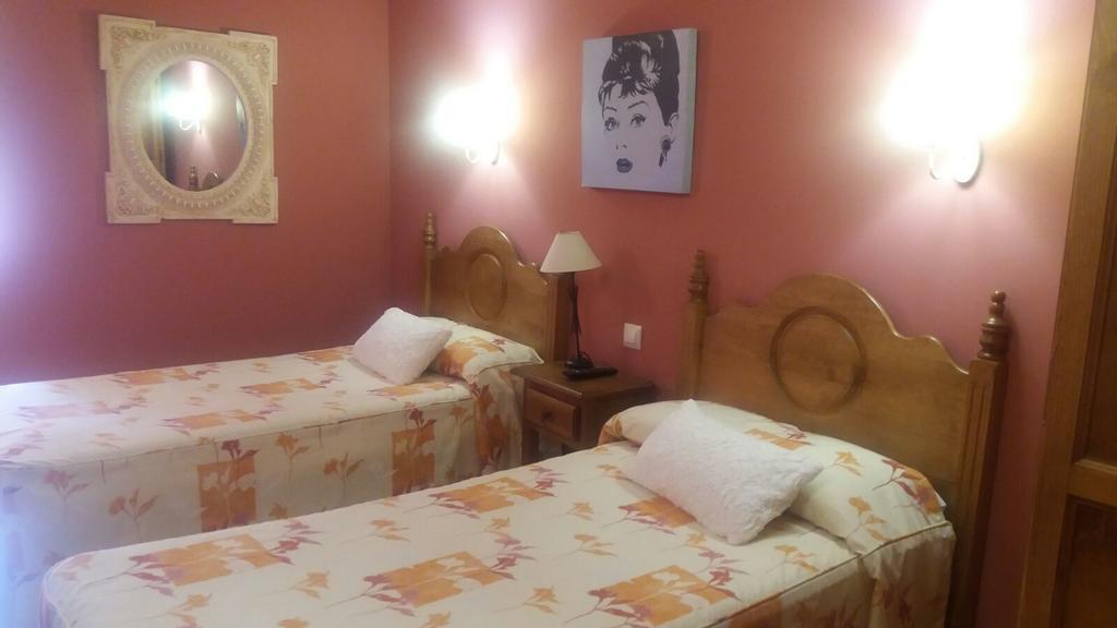 Affittacamere La Becada De Buelna Corrales De Buelna Esterno foto